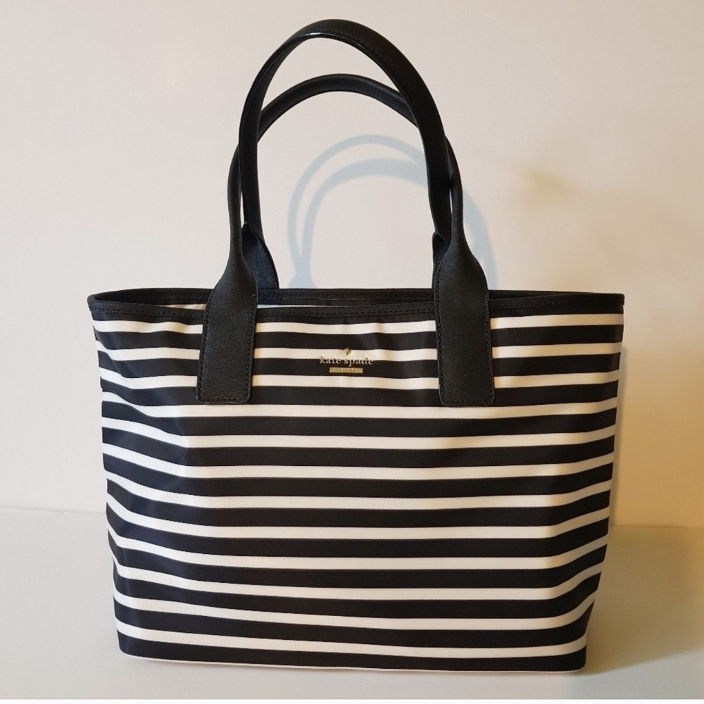 NWT Kate Spade ♠️ Classic Nylon Black and White Striped Catie Tote Bag - Picture 3 of 8